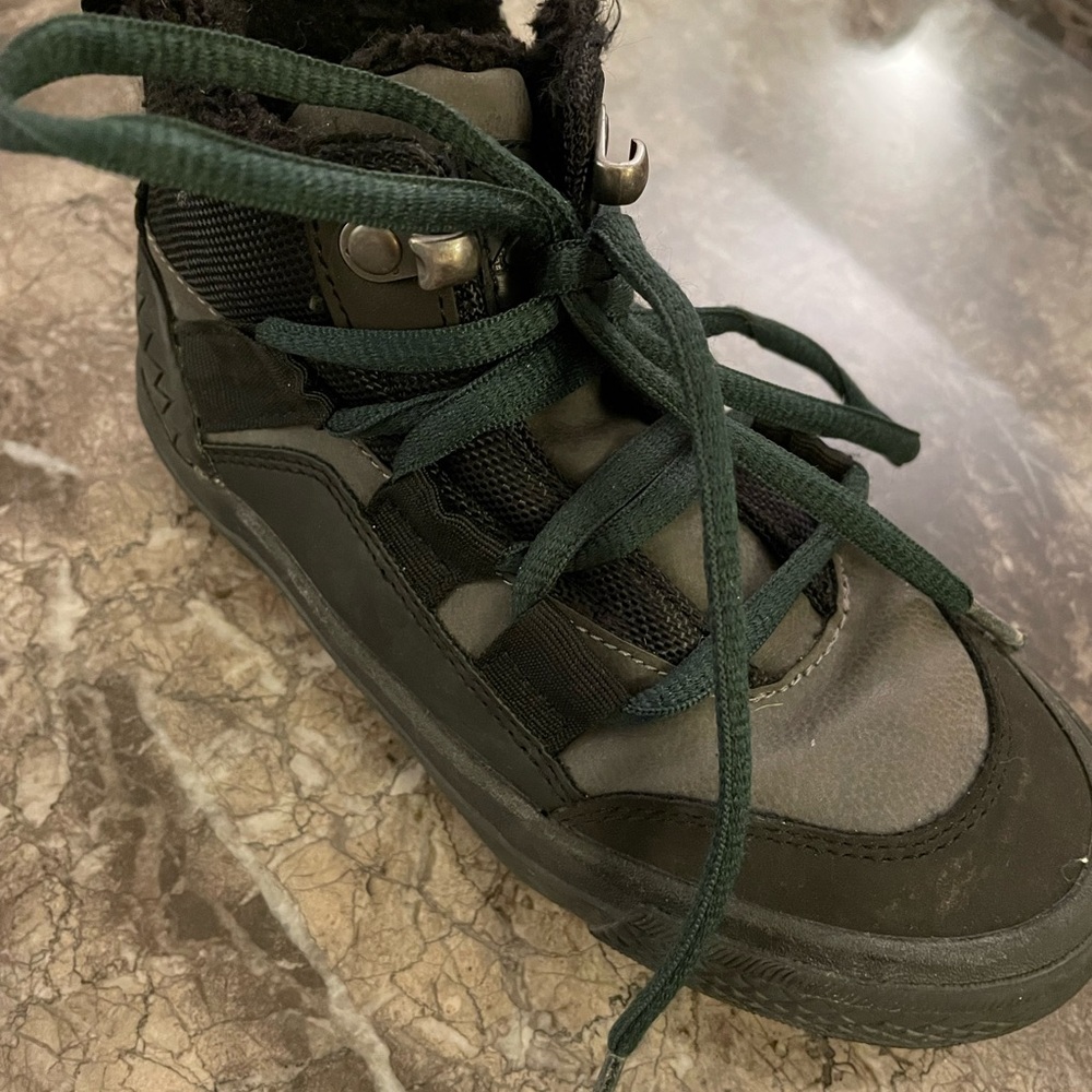 Zara boy’s leather boots lined, like new